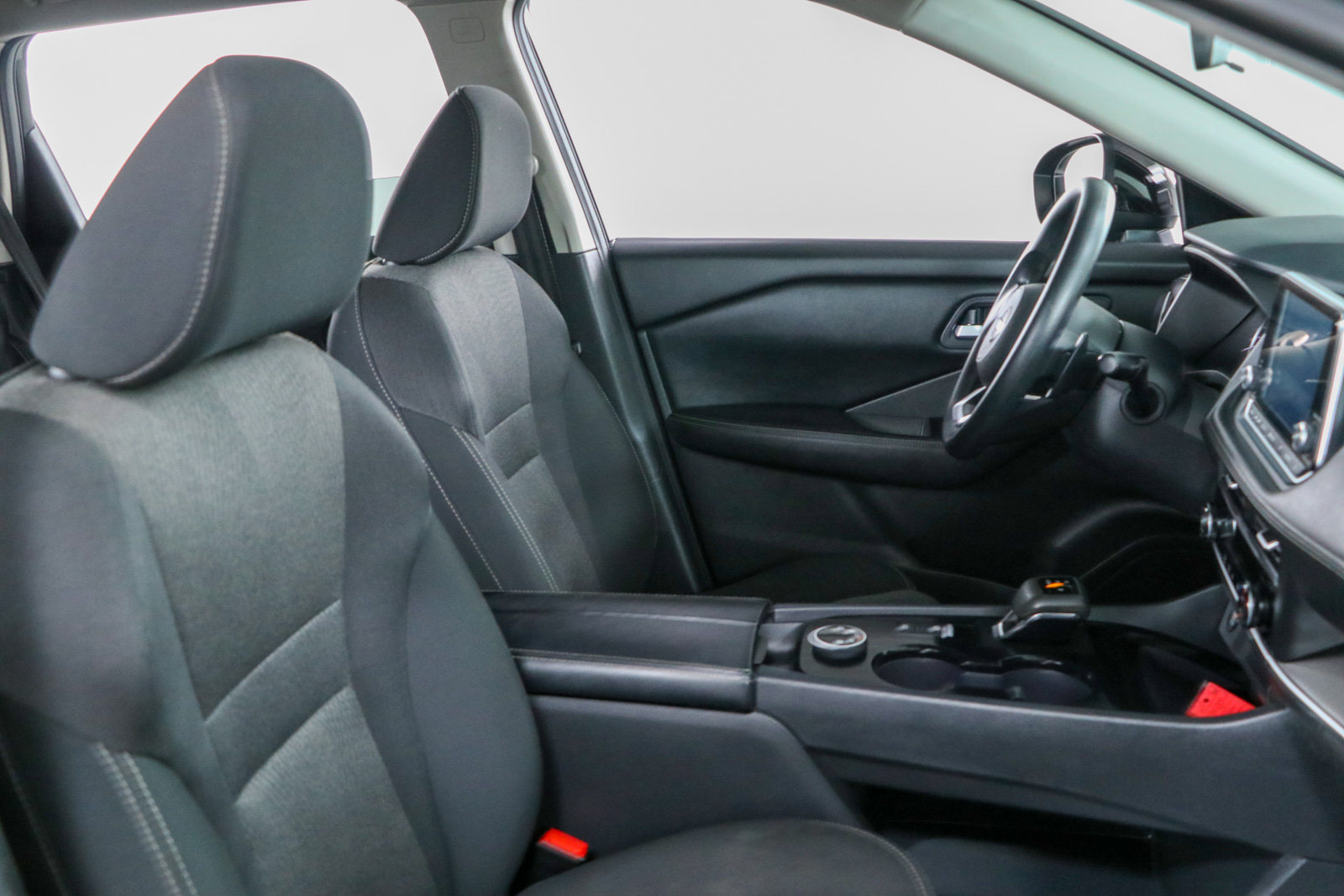 Used 2024 Nissan Rogue SV AWD/4WD image 26