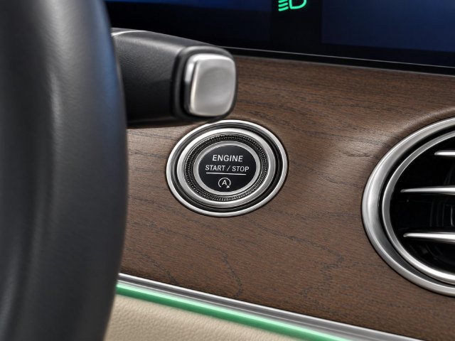 Certified 2023 Mercedes-Benz E 350 4MATIC Sedan image 20