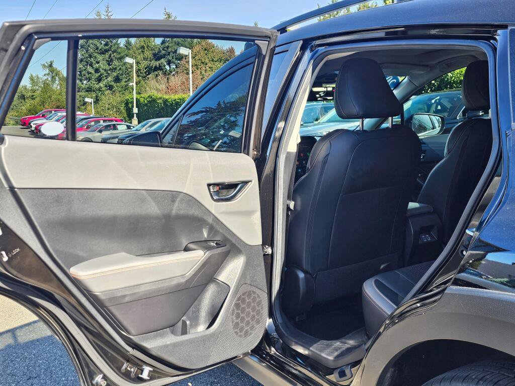Used 2024 Subaru Crosstrek 2.5i Limited w/ Crosstrek Mirror Package AWD/4WD image 17