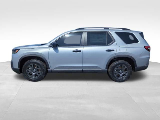New 2026 Honda Pilot TrailSport image 3