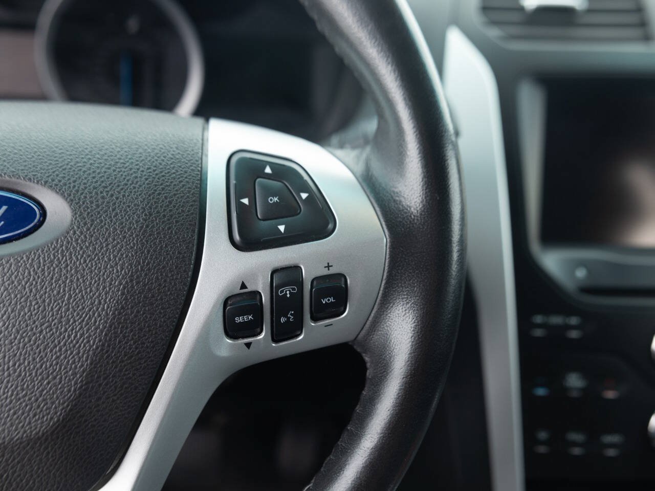 Used 2013 Ford Explorer XLT AWD/4WD image 39