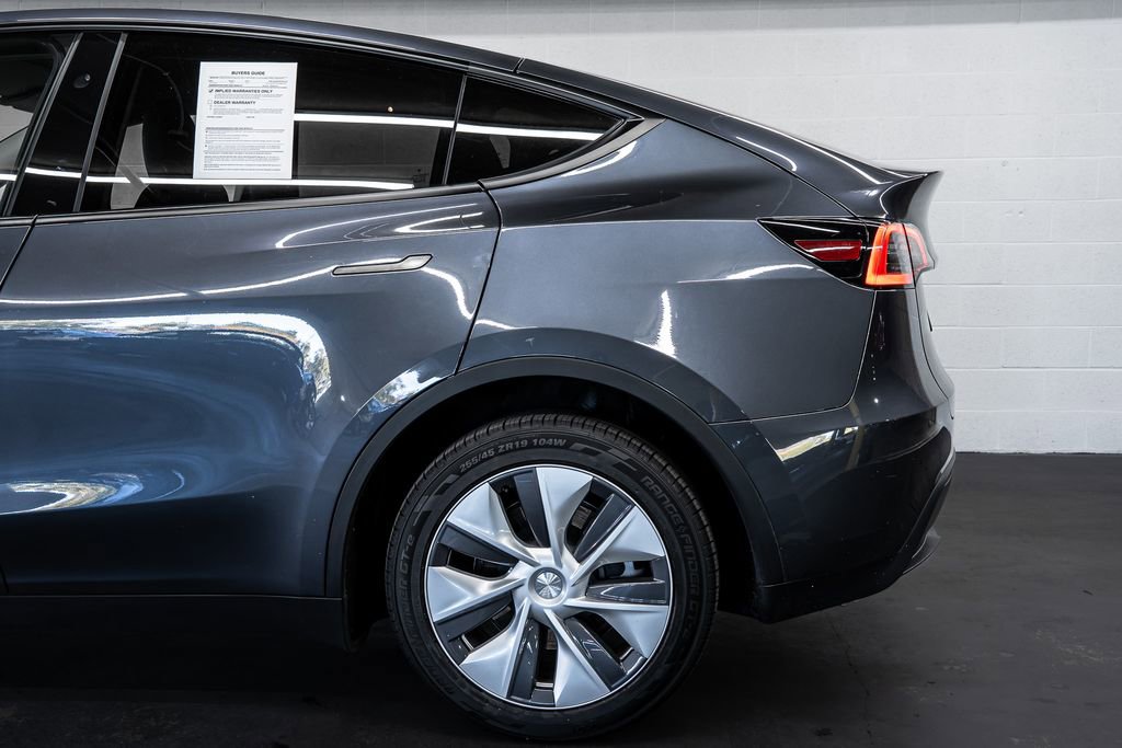 Used 2023 Tesla Model Y Long Range image 13