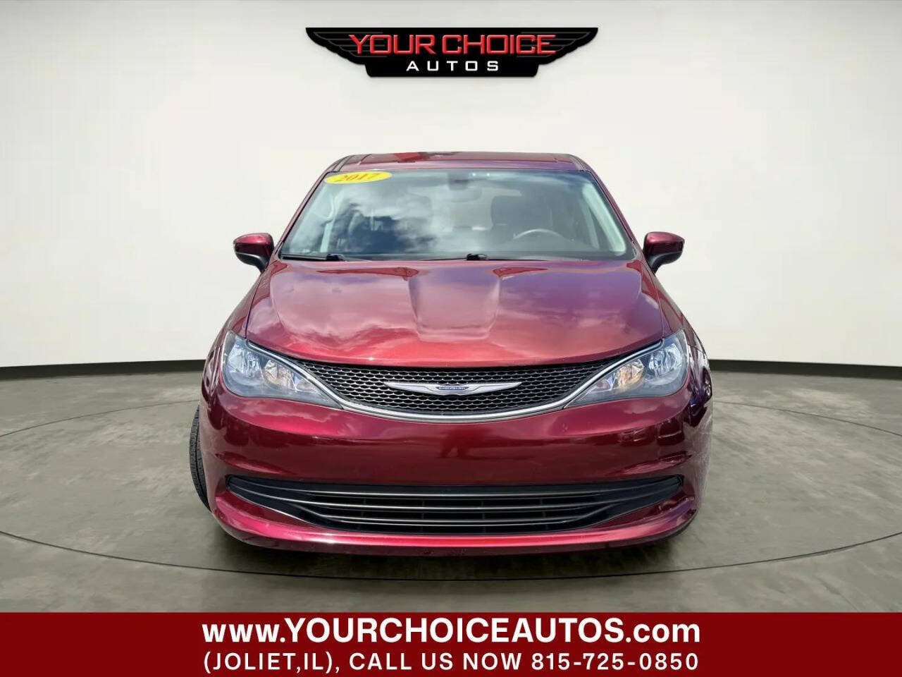 Used 2017 Chrysler Pacifica Touring FWD image 12