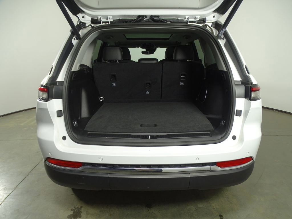 Used 2023 Jeep Grand Cherokee 4WD 4xe image 16