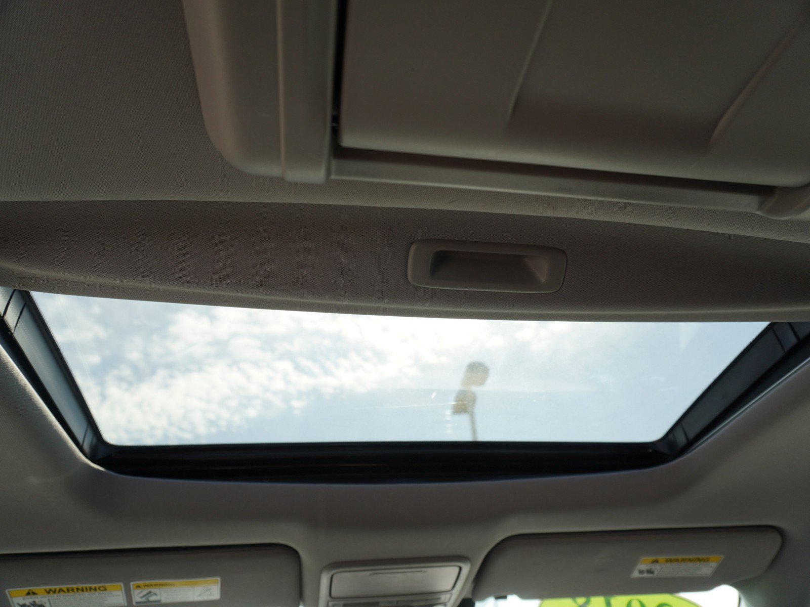Used 2018 Honda Pilot Touring image 16