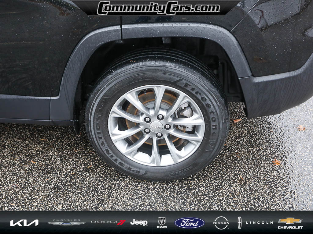 Used 2022 Jeep Cherokee Latitude Lux image 4