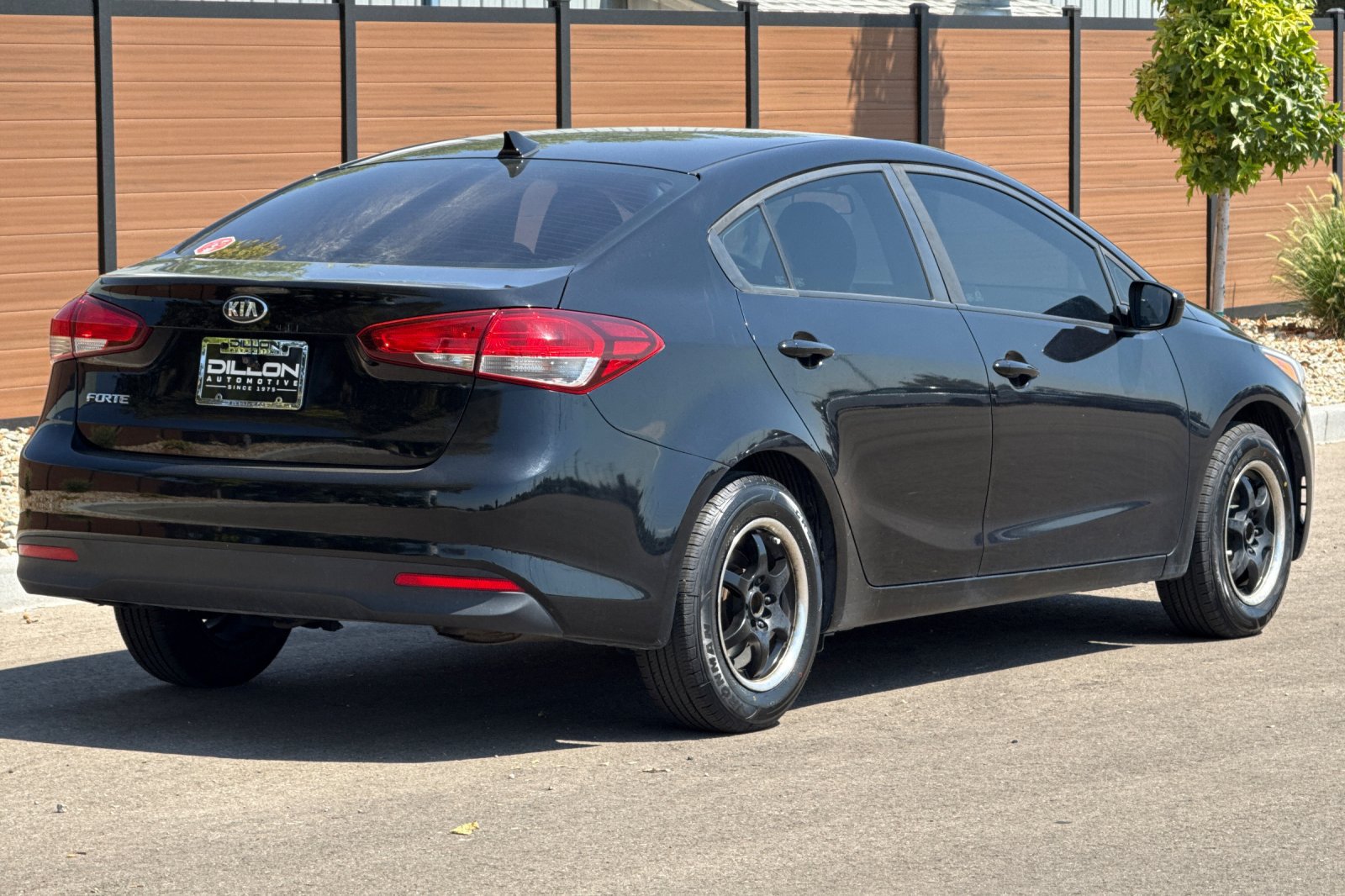 Used 2017 Kia Forte LX FWD image 6