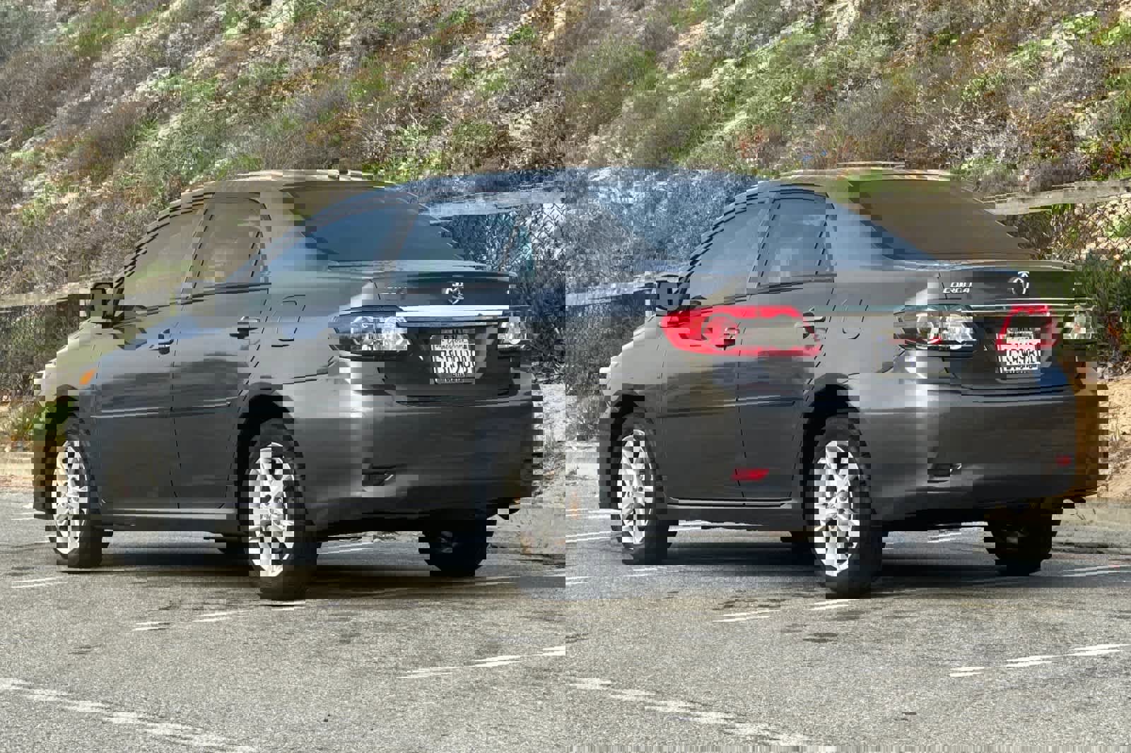 Used 2011 Toyota Corolla LE w/ Premium Pkg image 7