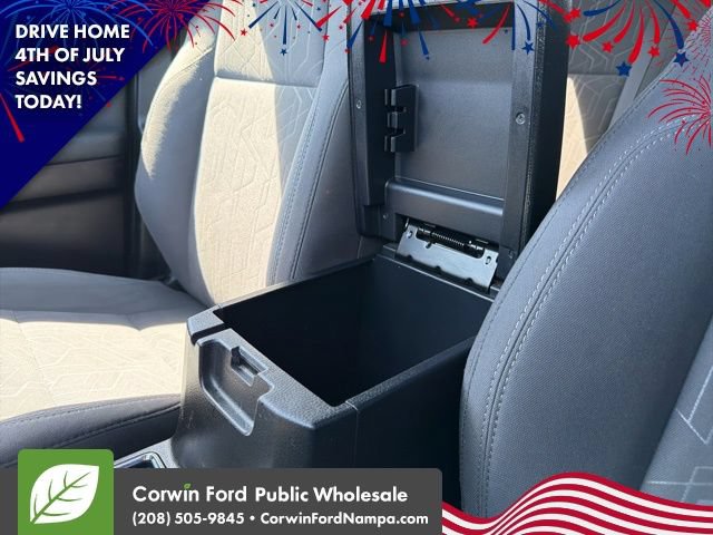 Used 2017 Toyota Tacoma TRD Off-Road w/ Premium & Technology Package AWD/4WD image 23