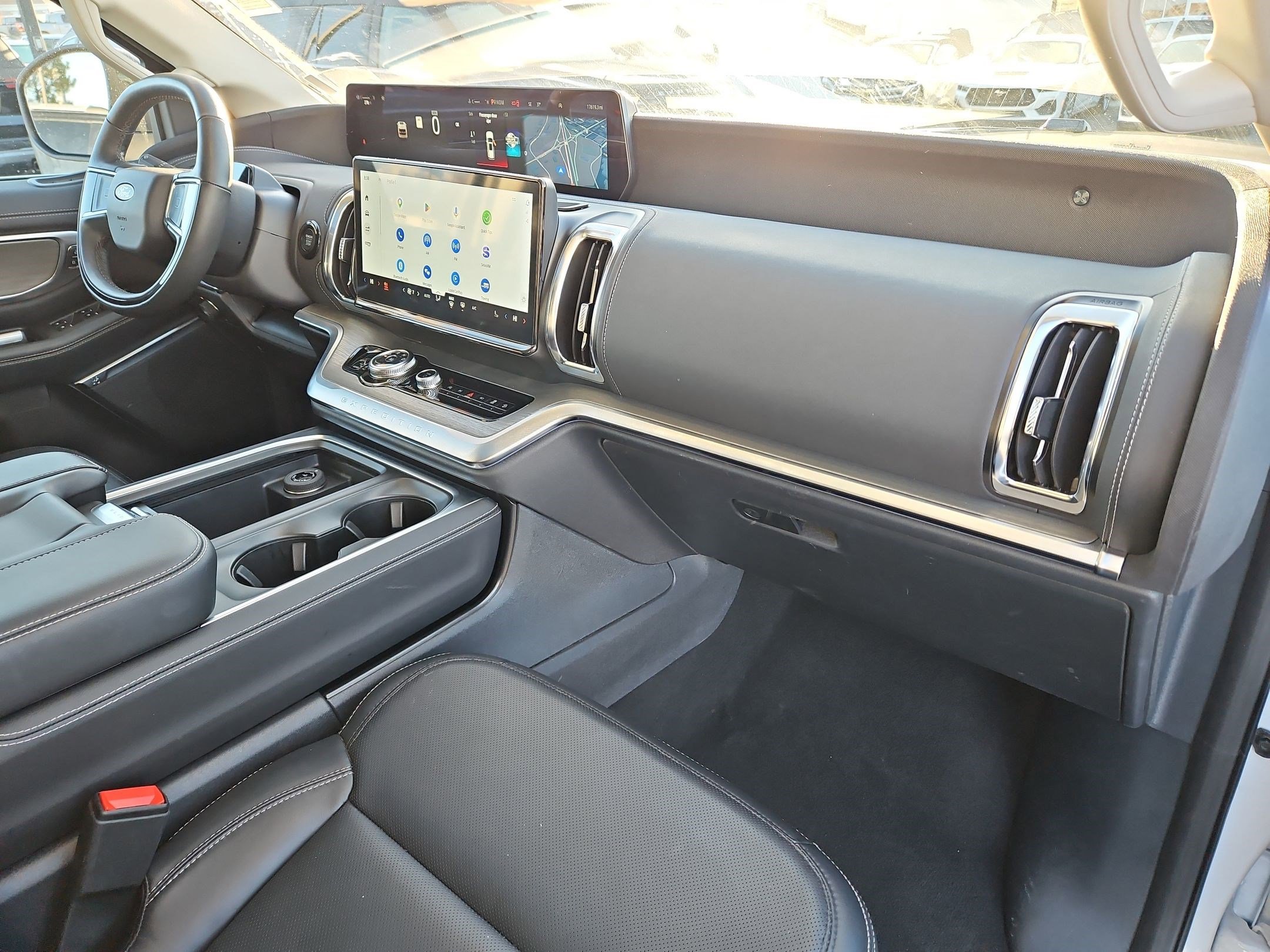 Used 2025 Ford Expedition Max Platinum image 36