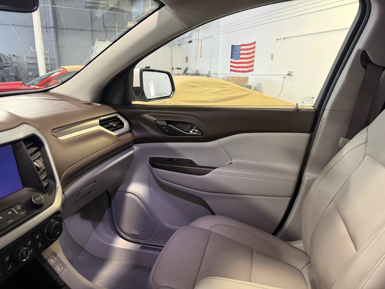 Used 2017 GMC Acadia SLT AWD/4WD image 7