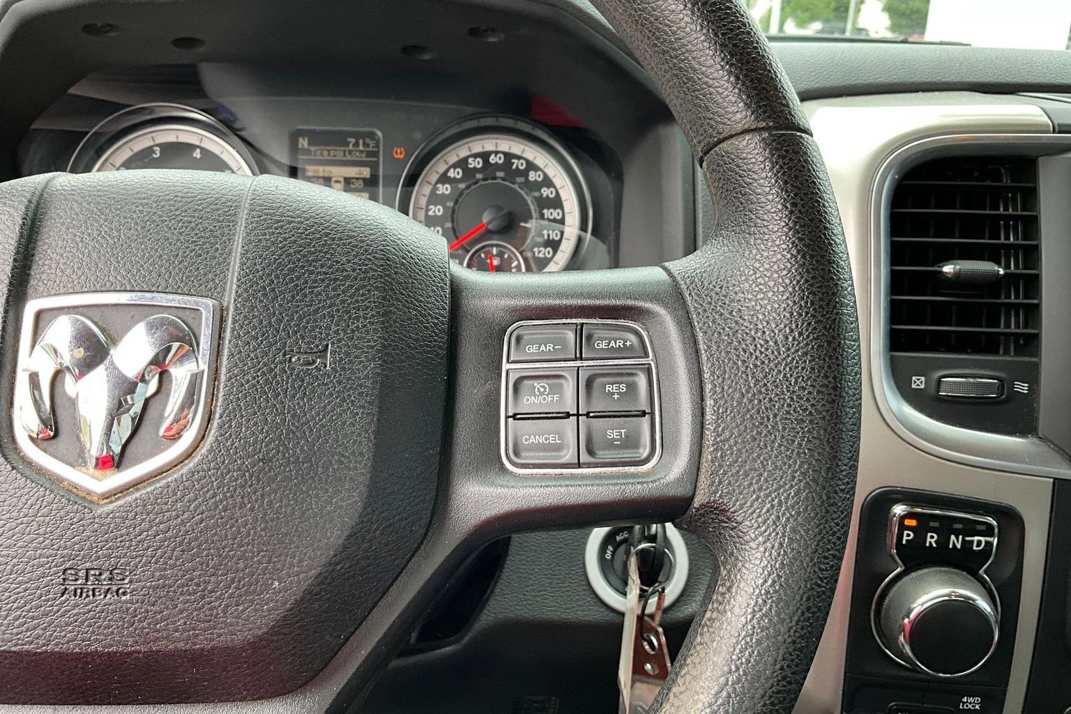 Used 2017 RAM 1500 Classic SLT AWD/4WD image 11