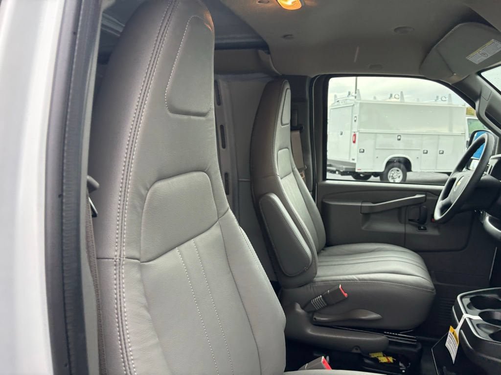 New 2025 Chevrolet Express 2500 w/ Driver Convenience Package RWD image 43