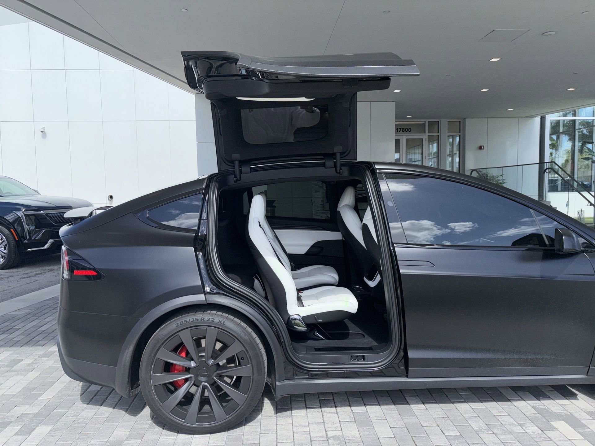 Used 2023 Tesla Model X Plaid image 12