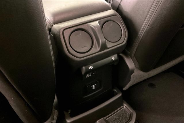 Used 2023 Jeep Wrangler Unlimited Sahara w/ LED Lighting Group AWD/4WD image 9