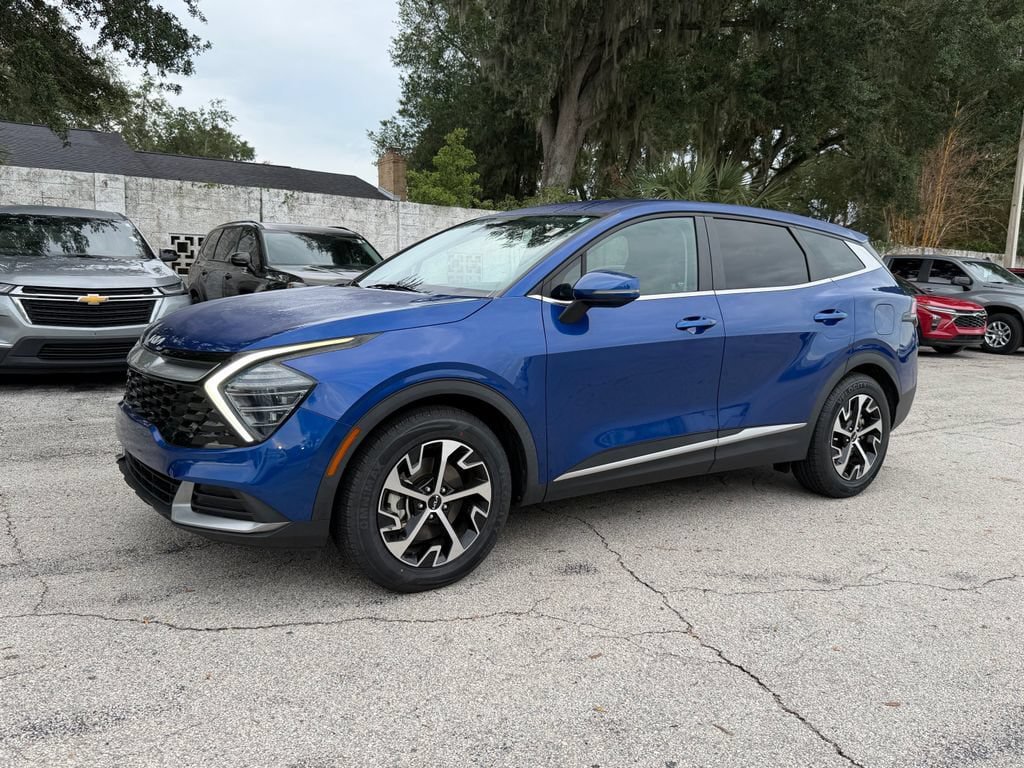 Certified 2024 Kia Sportage EX FWD image 9