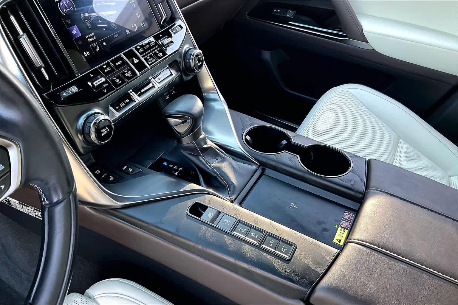 Used 2023 Lexus LX 600 4WD w/ Appearance Package image 15