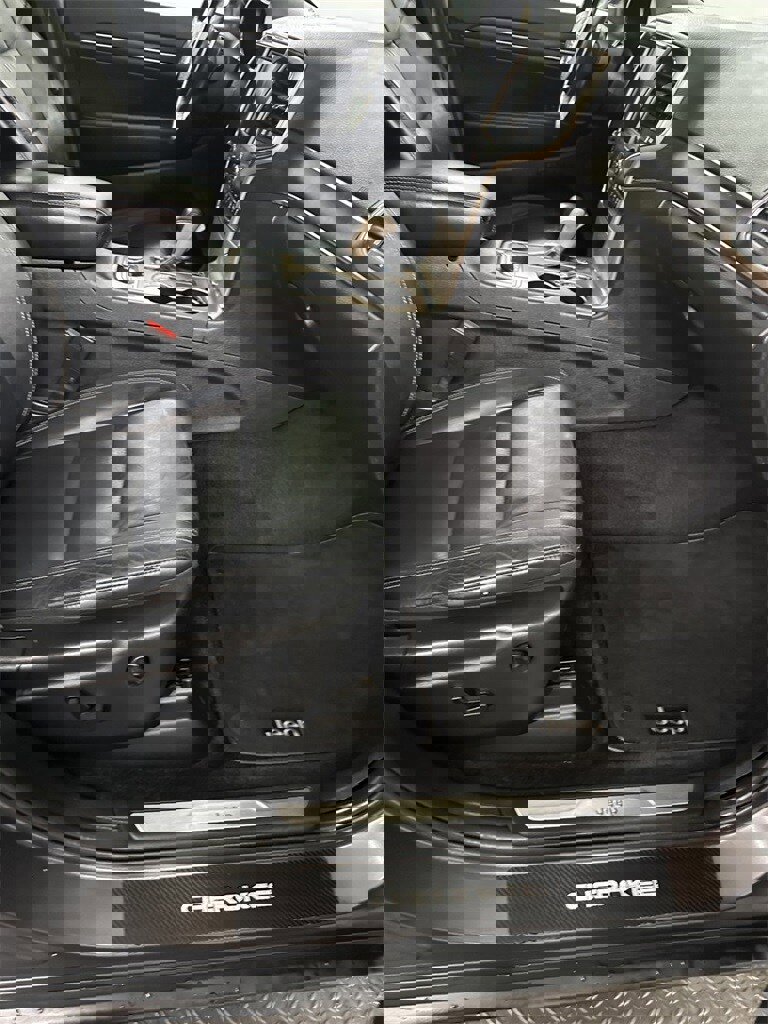 Used 2016 Jeep Grand Cherokee Limited w/ Trailer Tow Group IV image 45