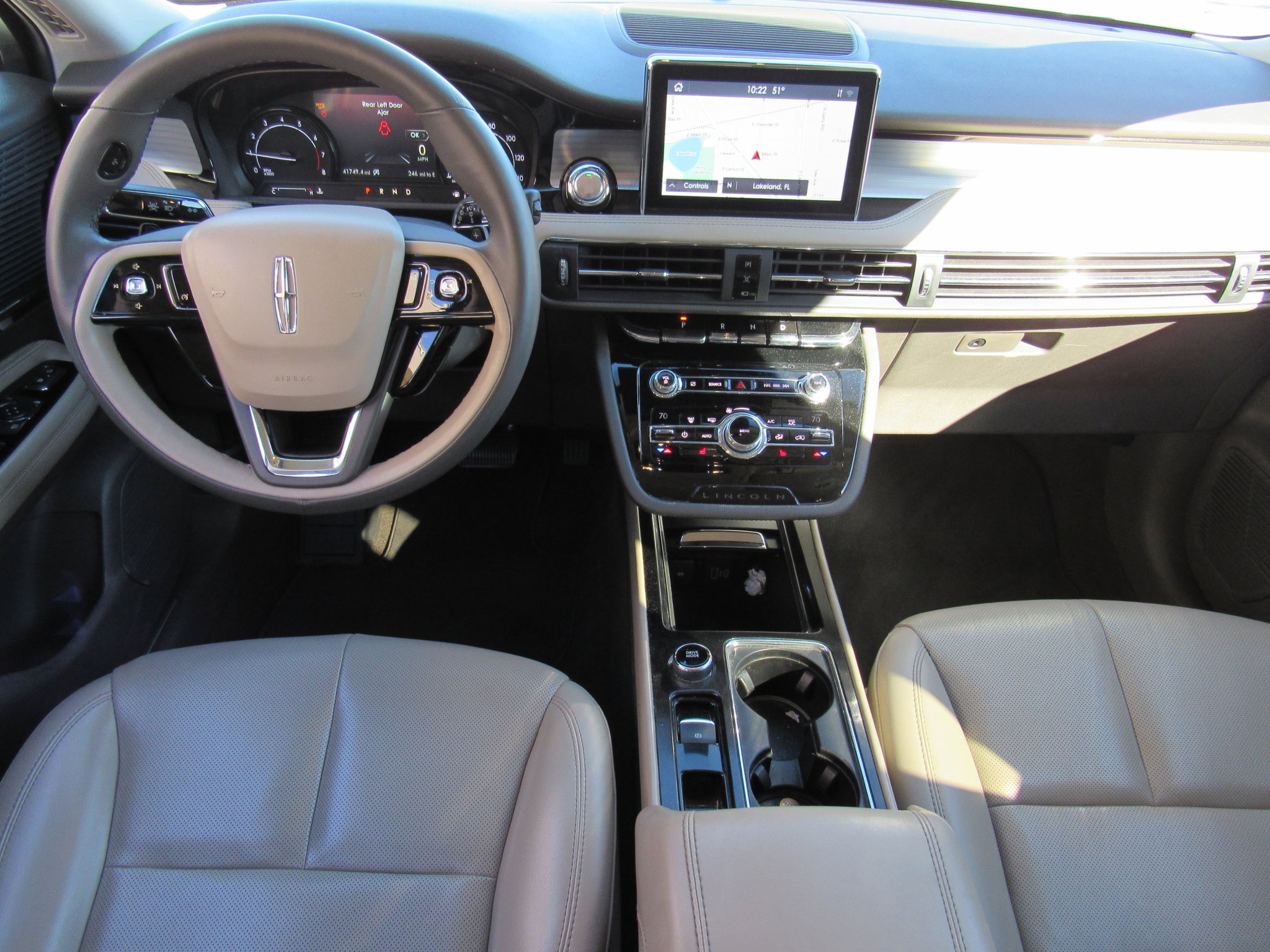 Certified 2020 Lincoln Corsair FWD w/ Equipment Group 101A image 11