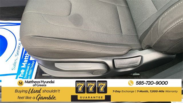 Used 2023 Hyundai Elantra SE image 12