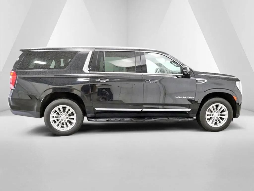Used 2023 GMC Yukon XL SLT w/ SLT Luxury Package AWD/4WD image 8
