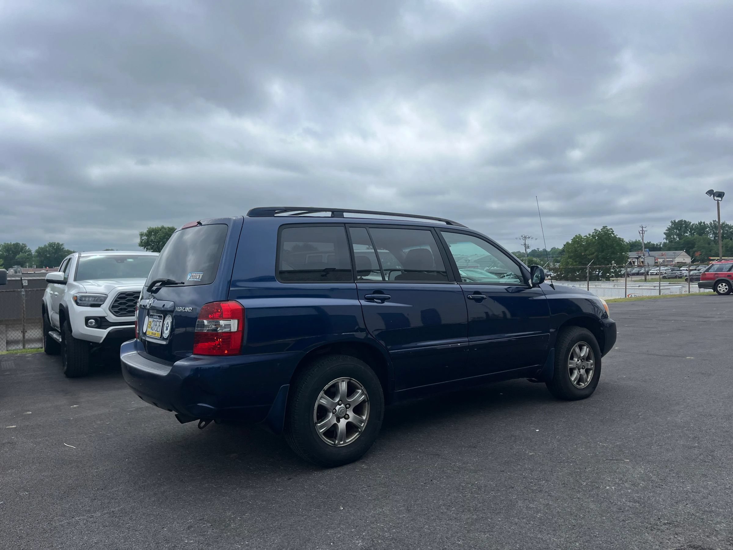 Used 2004 Toyota Highlander 4WD V6 image 3