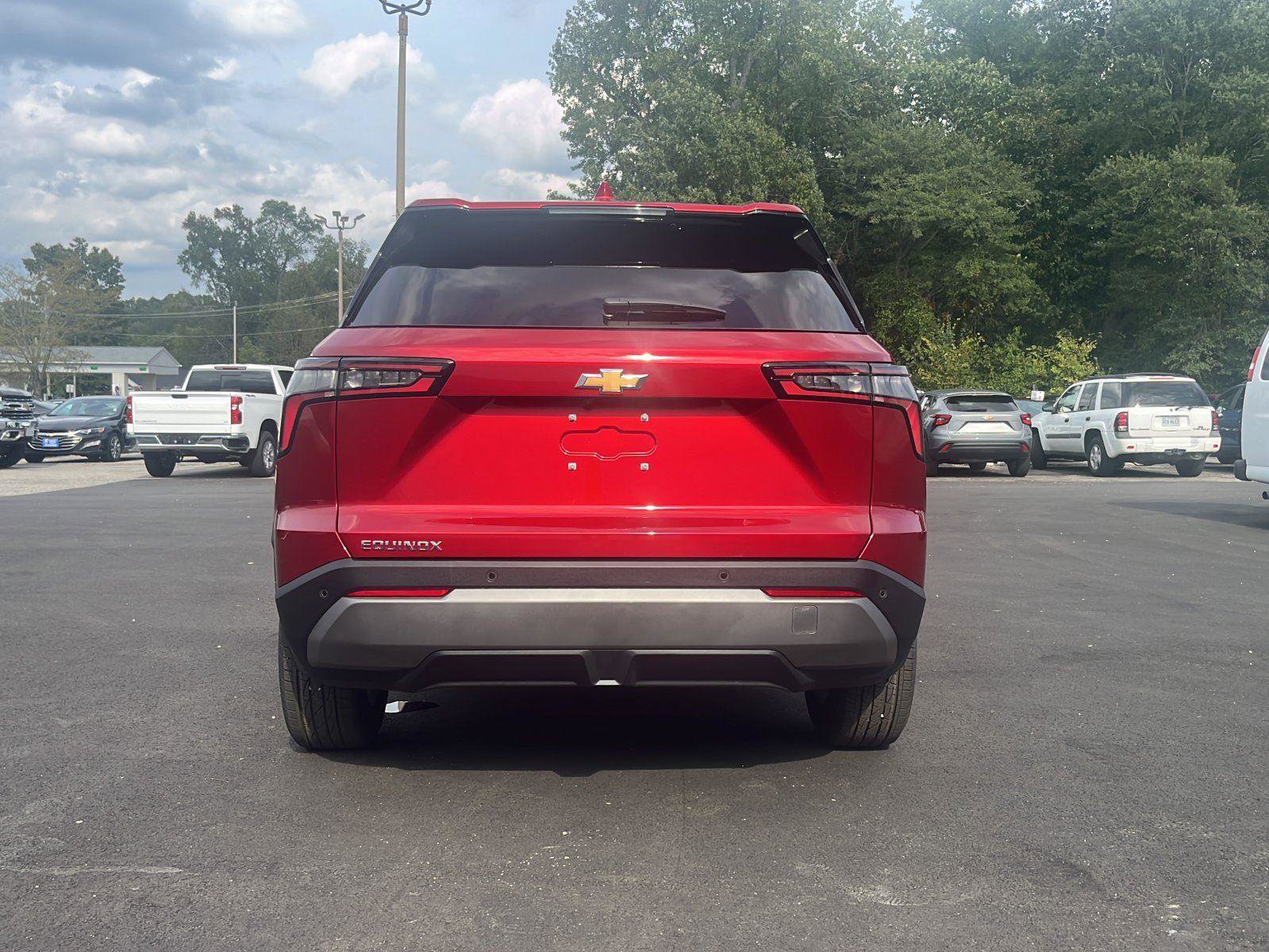 New 2026 Chevrolet Equinox LT w/ LPO, Floor Liner Package image 4