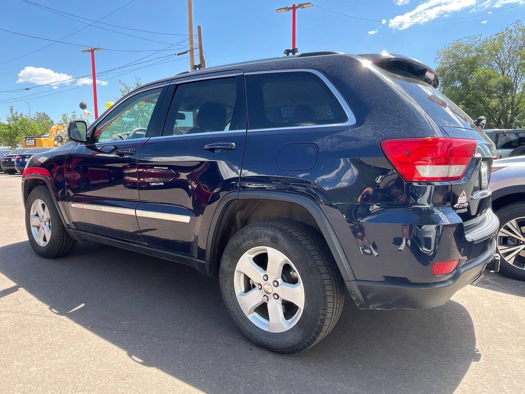 Used 2013 Jeep Grand Cherokee Laredo AWD/4WD image 5