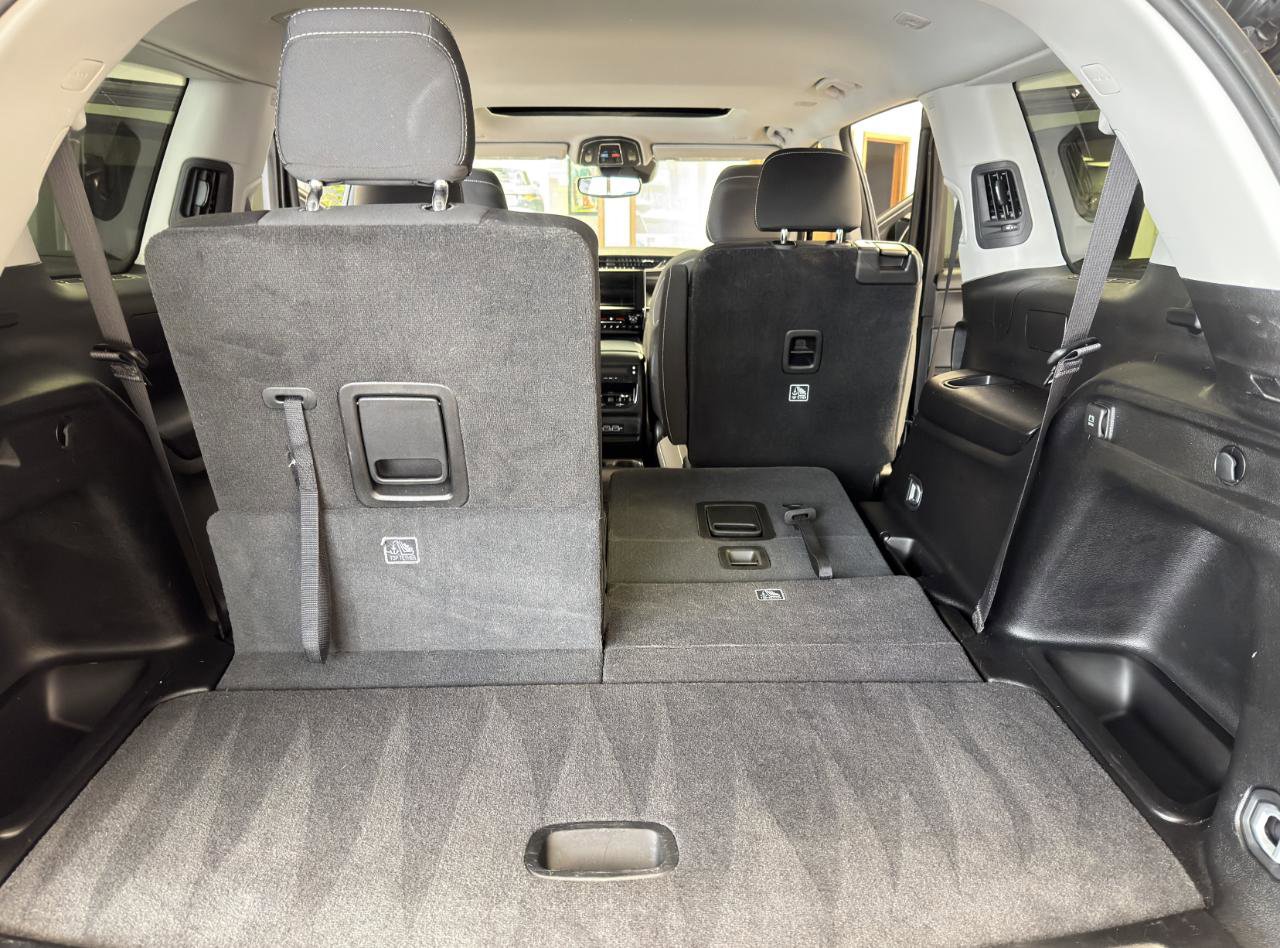 Used 2023 Jeep Grand Cherokee L Laredo w/ Trailer Tow Group (B) image 36