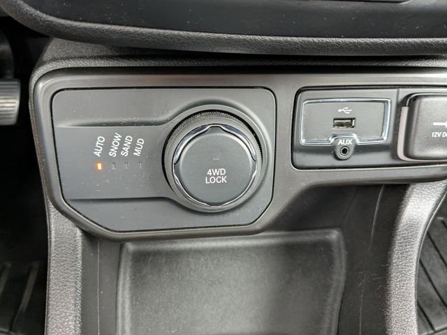 Used 2022 Jeep Renegade Latitude w/ Convenience Group AWD/4WD image 30