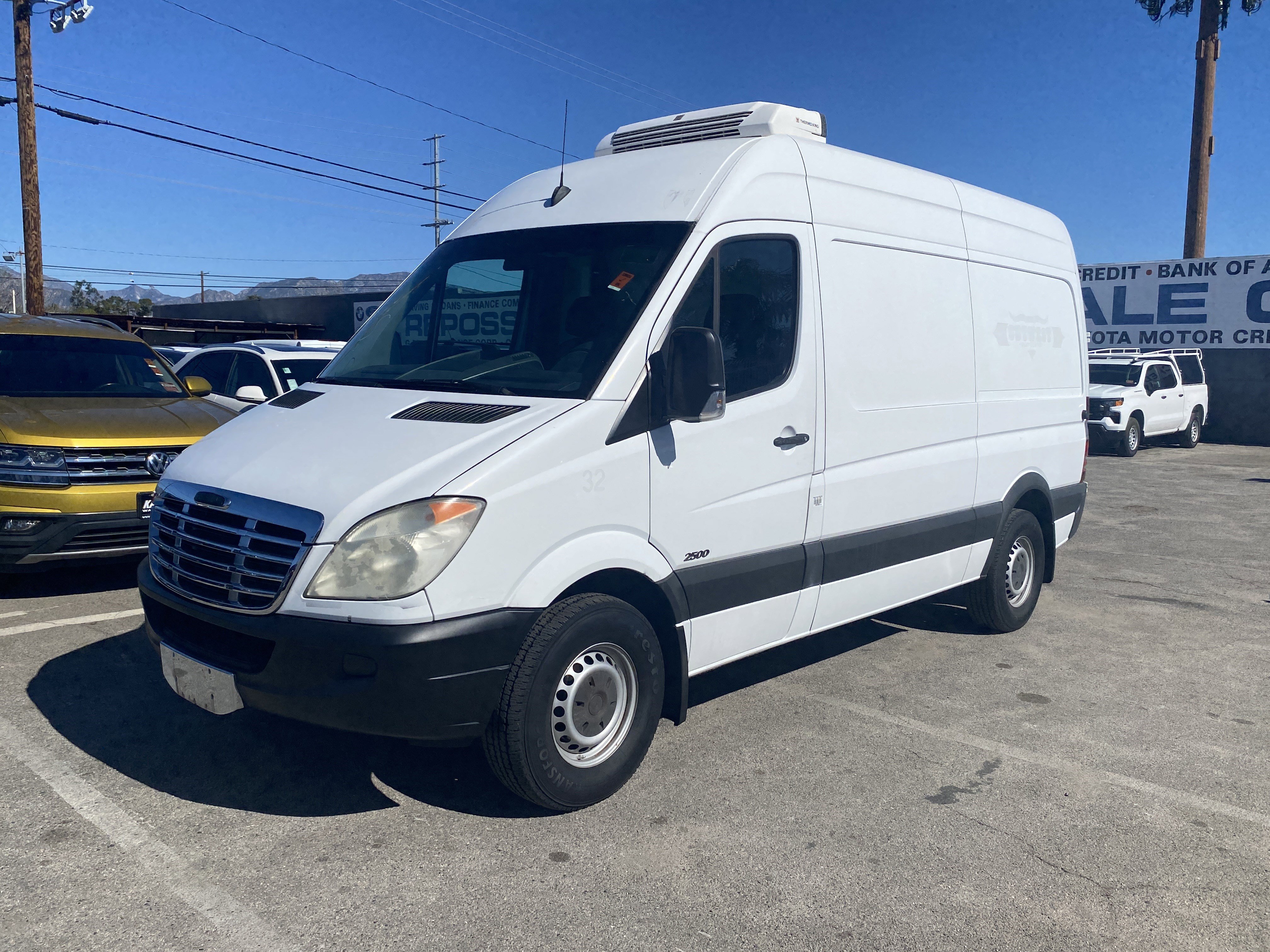 Used 2013 Freightliner Sprinter 2500 image 2