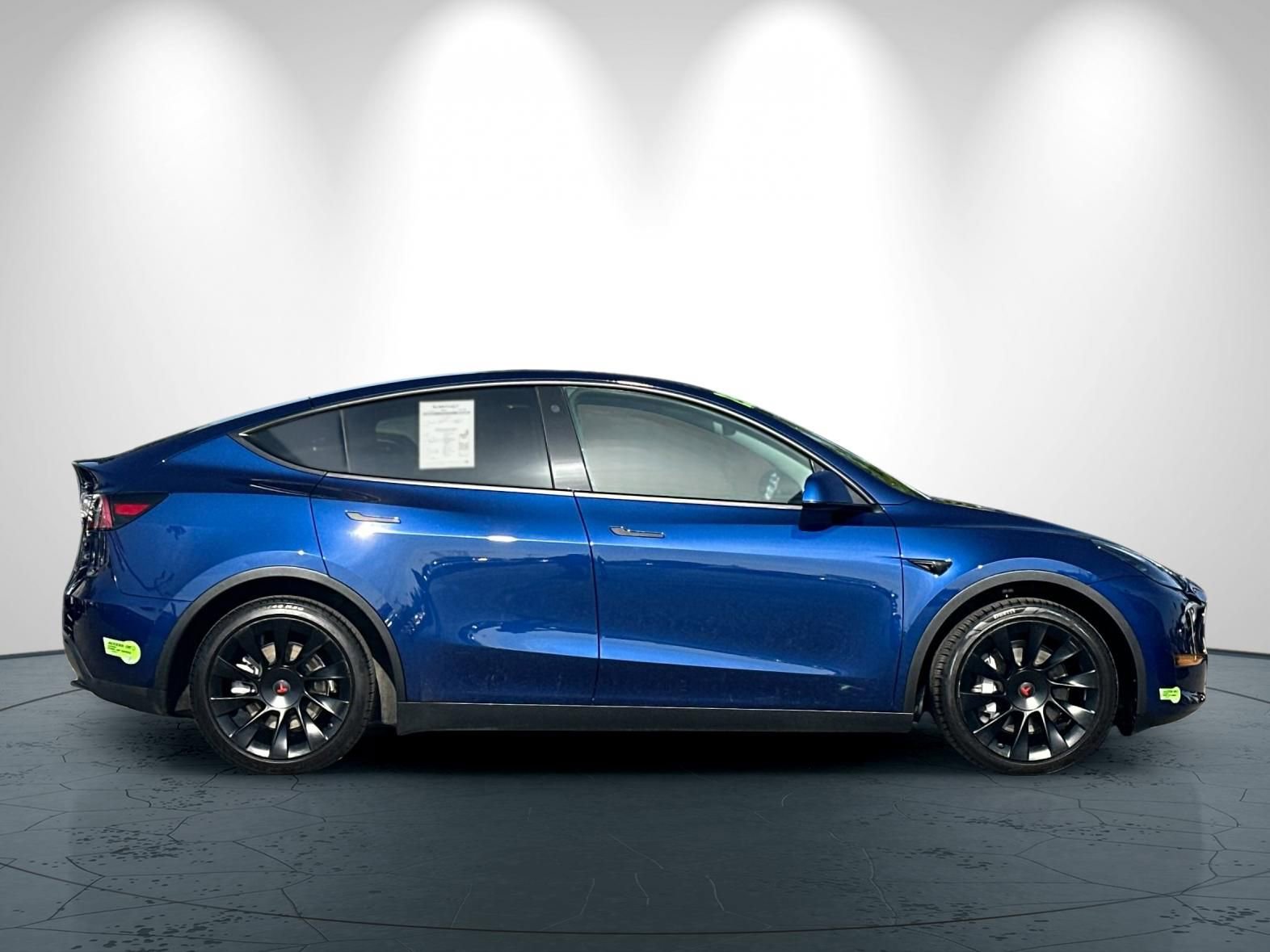 Used 2023 Tesla Model Y Long Range AWD/4WD image 3