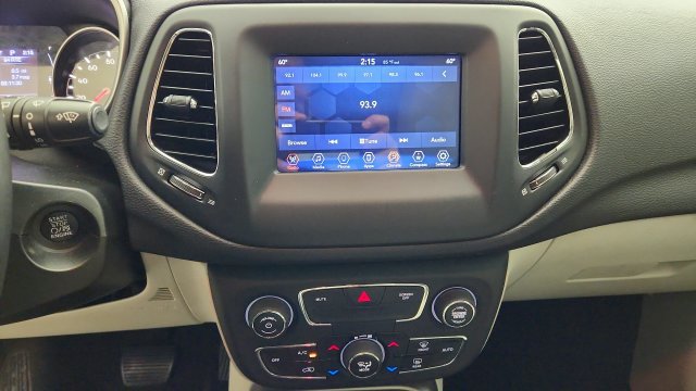 Used 2019 Jeep Compass Latitude FWD image 24