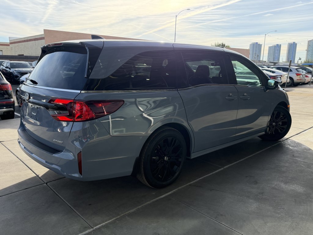 Used 2025 Honda Odyssey Sport-L image 4