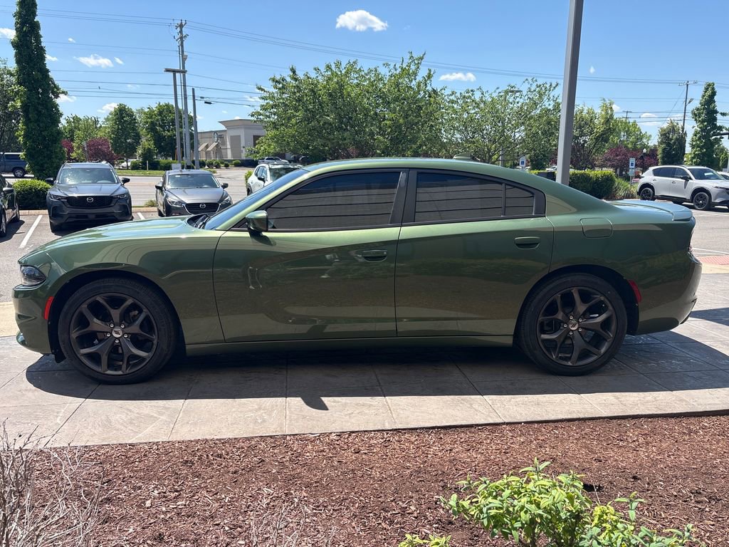 Used 2019 Dodge Charger SXT w/ Plus Group RWD image 6