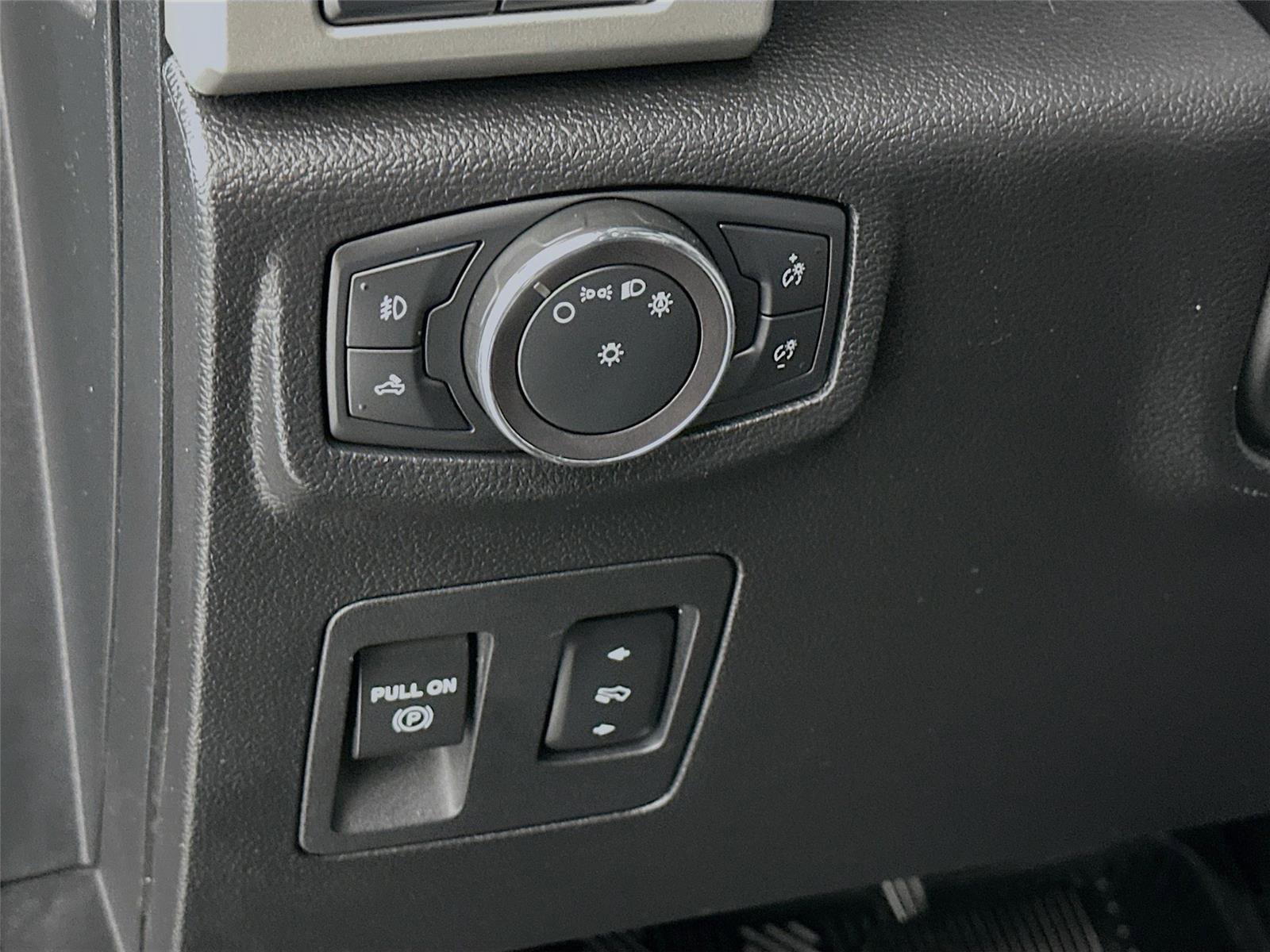 Used 2019 Ford F150 Lariat w/ Equipment Group 502A Luxury AWD/4WD image 14
