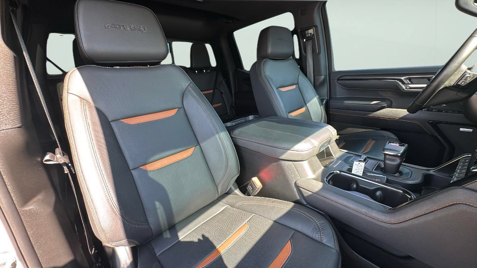 Used 2023 GMC Sierra 1500 AT4 w/ Technology Package AWD/4WD image 24