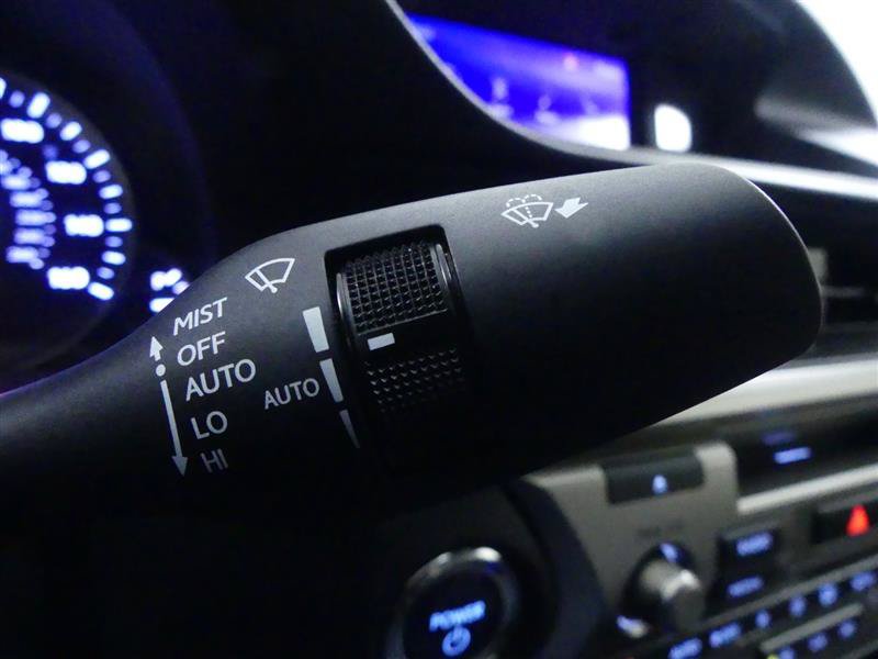 Used 2017 Lexus ES 300h w/ Luxury Package FWD image 20