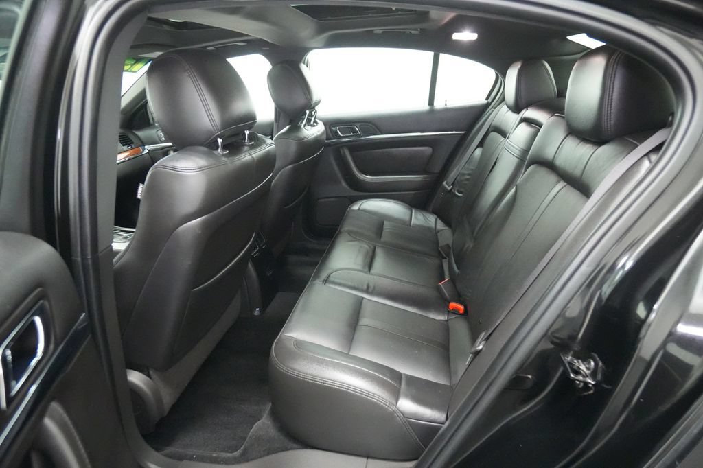 Used 2013 Lincoln MKS AWD image 21