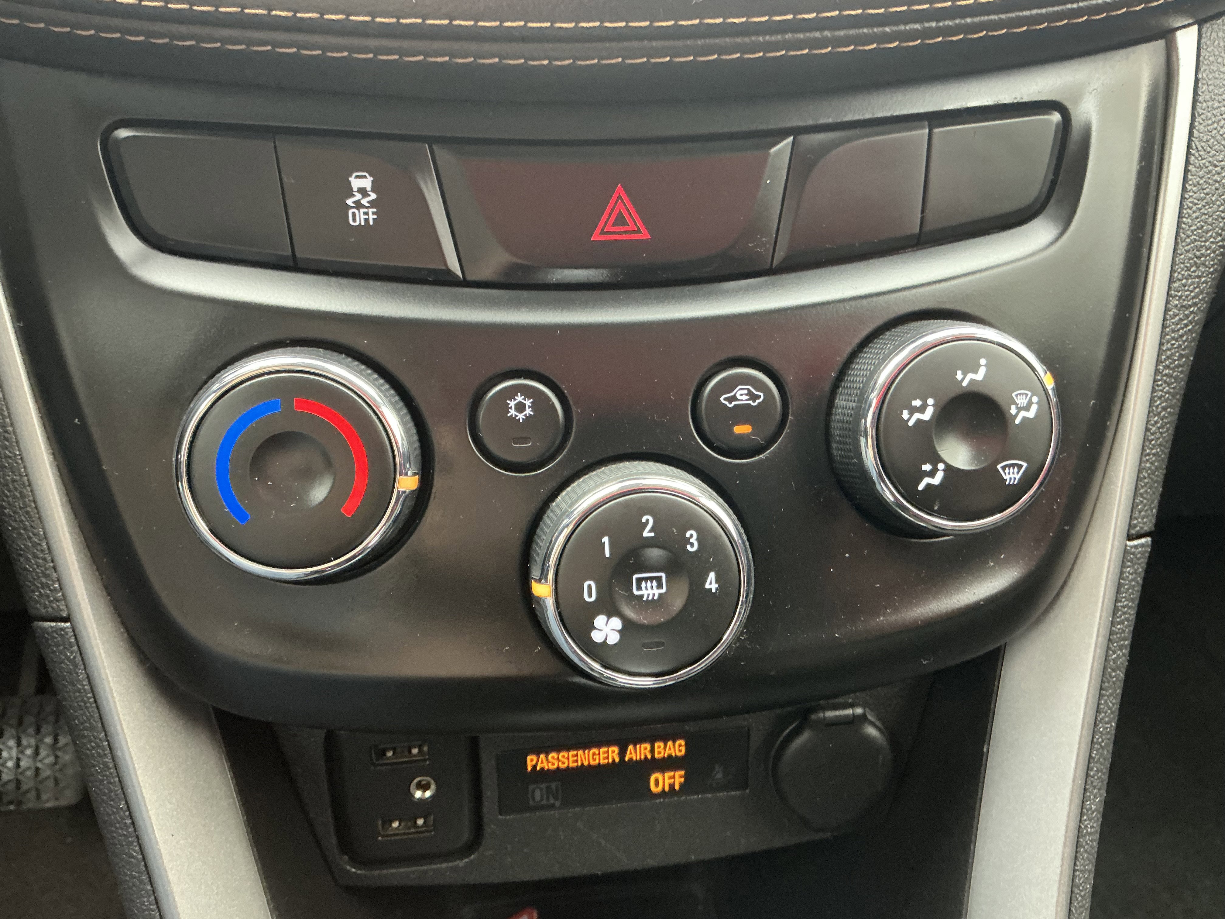 Used 2017 Chevrolet Trax LT w/ LT Convenience Package image 12