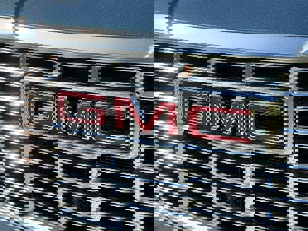 New 2026 GMC Yukon Denali w/ Denali Reserve Package image 7