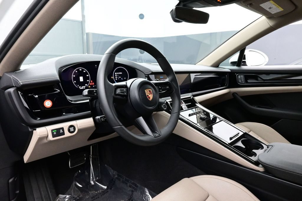 Certified 2026 Porsche Panamera w/ Premium Package RWD image 4