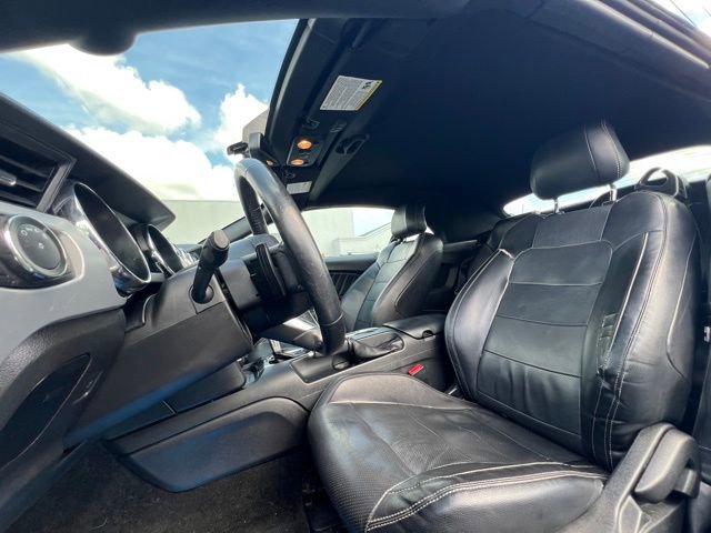 Used 2017 Ford Mustang Premium image 12