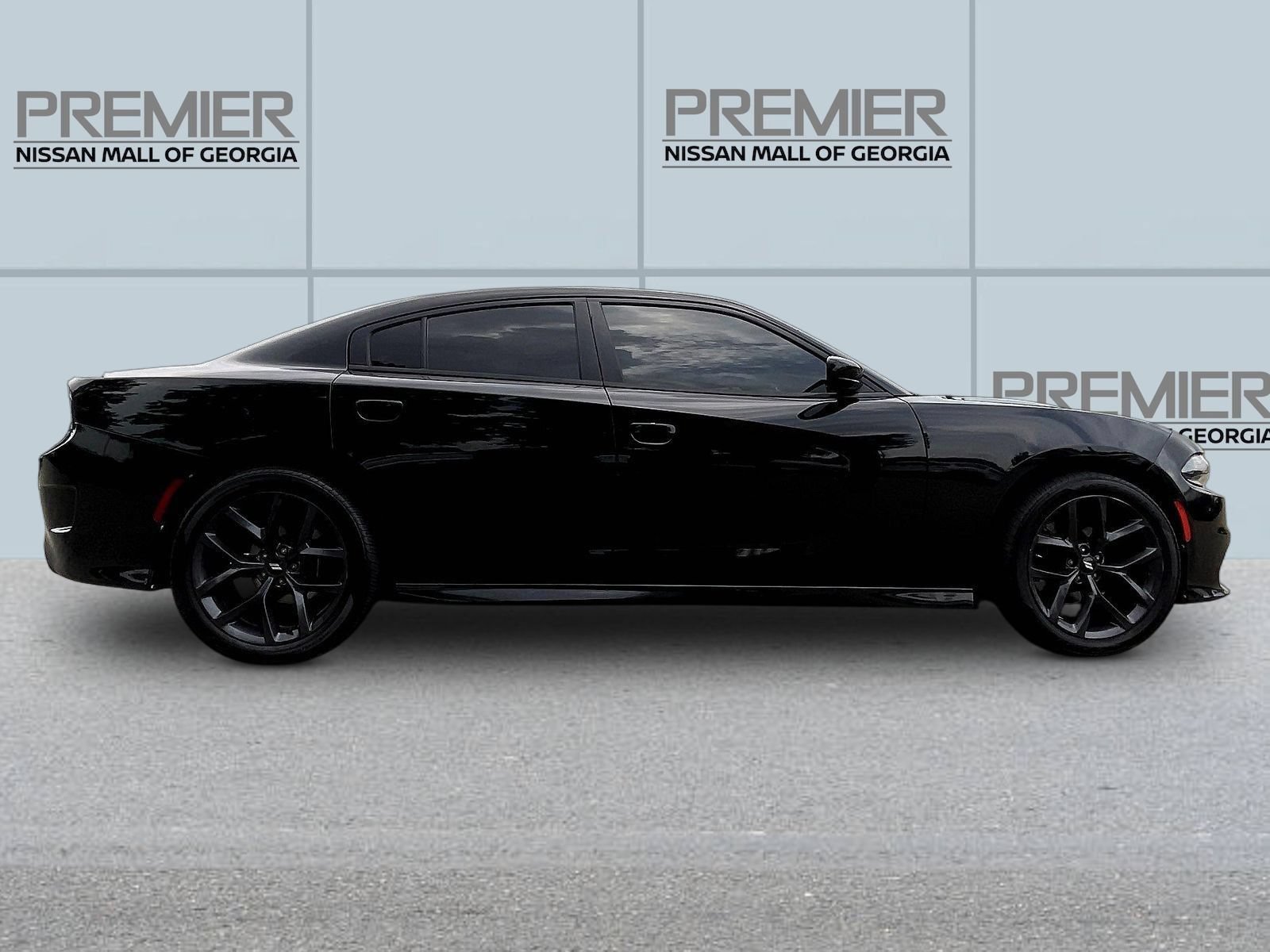 Used 2019 Dodge Charger GT w/ Blacktop Package RWD image 8