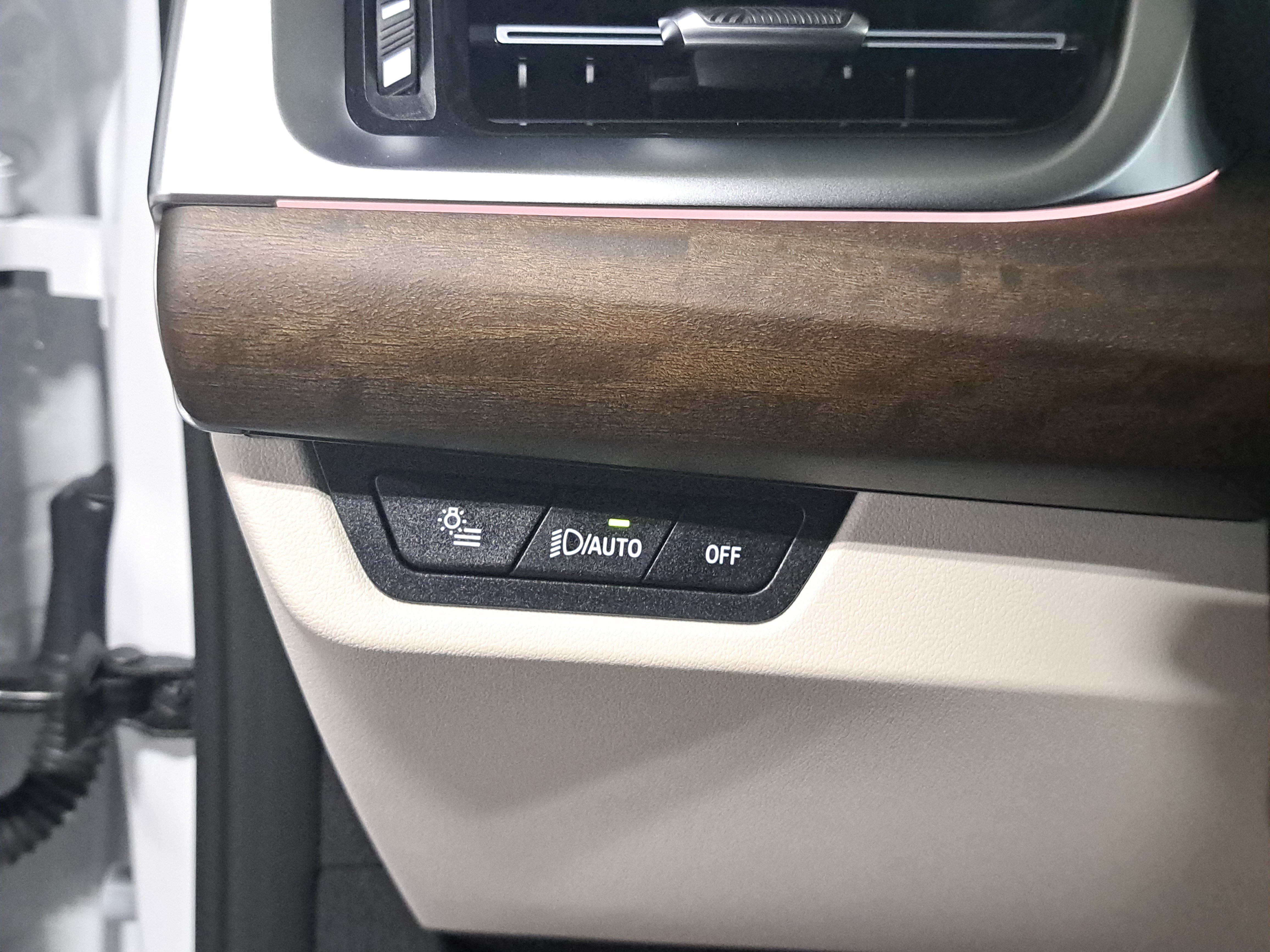 New 2026 BMW X1 xDrive28i w/ Technology Package AWD/4WD image 27