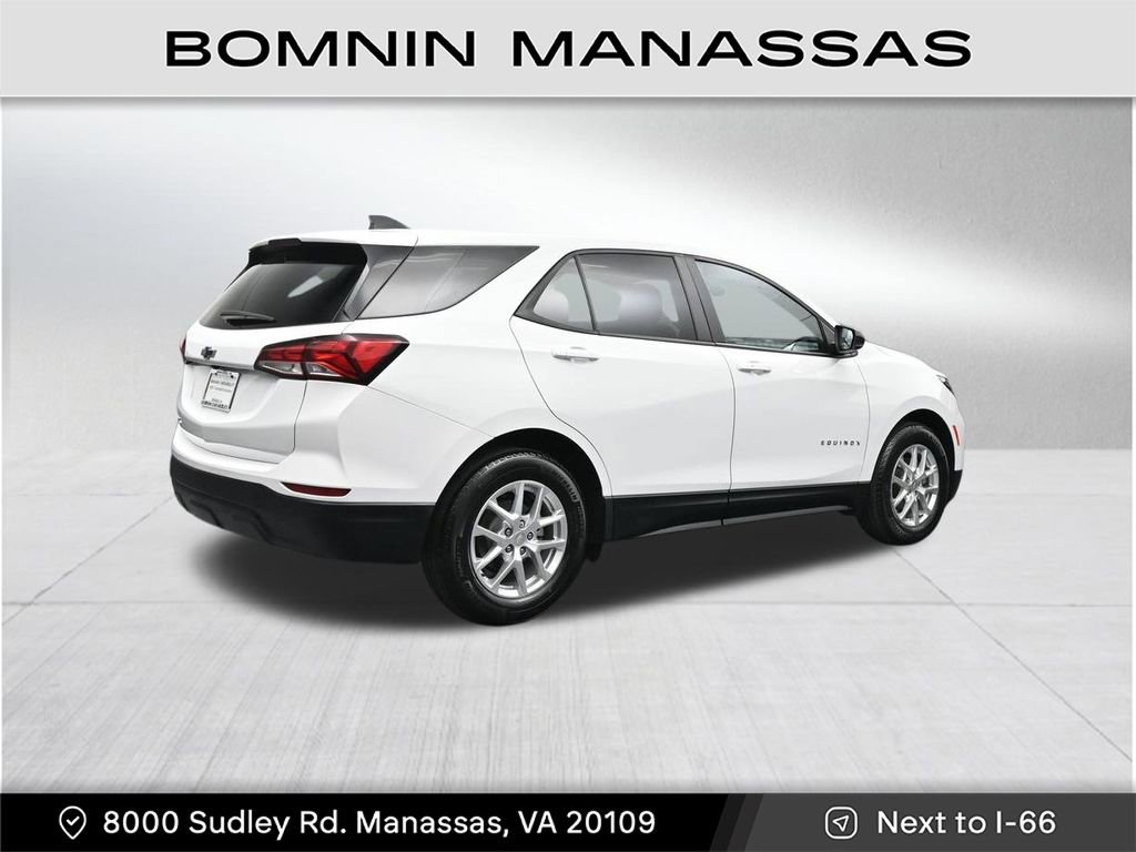Used 2022 Chevrolet Equinox LS w/ LS Convenience Package image 5