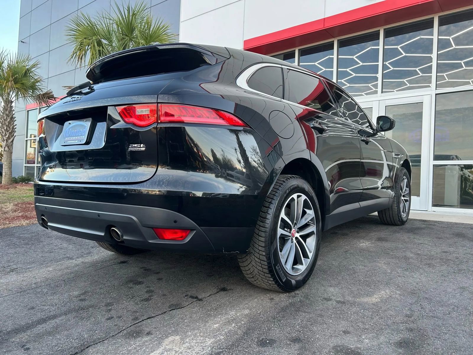 Used 2020 Jaguar F-PACE Premium AWD/4WD image 6