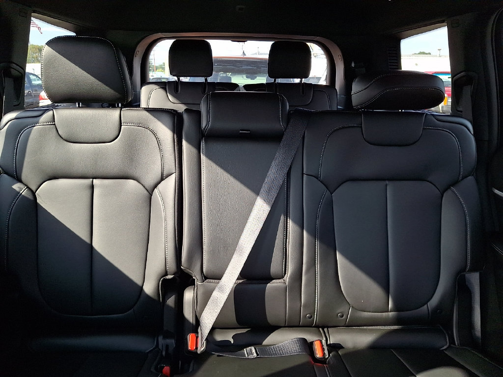 New 2027 Jeep Grand Cherokee L Limited AWD/4WD image 14