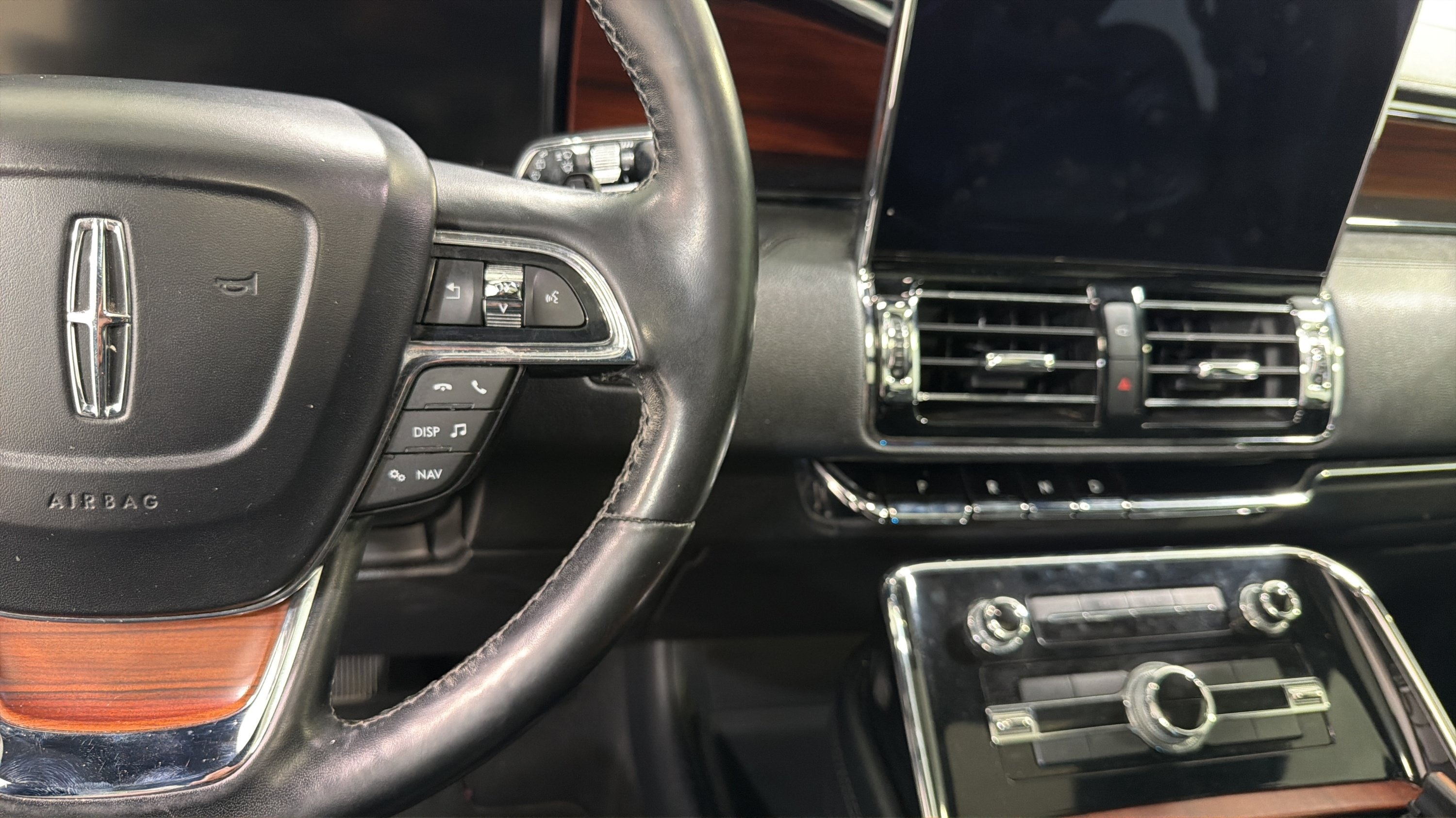 Used 2020 Lincoln Navigator L Reserve RWD image 14