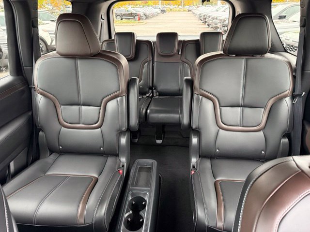 Certified 2025 Nissan Armada SL w/ Captain's Chari Seat Package AWD/4WD image 24